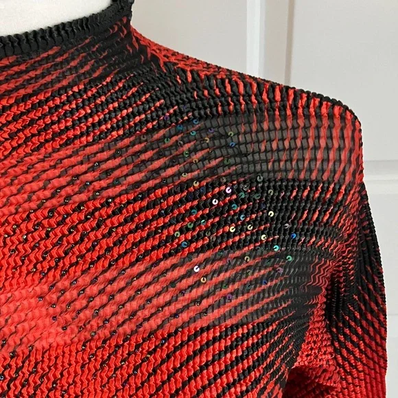Alberto Makali Red and Black Mesh Top - Picture 3 of 7